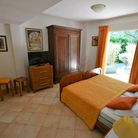 Au Vallon Rouge Saint-Paul-de-Vence Dış mekan fotoğraf