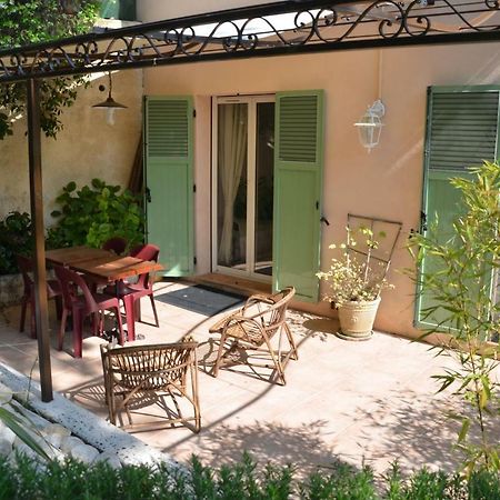 Au Vallon Rouge Saint-Paul-de-Vence Dış mekan fotoğraf