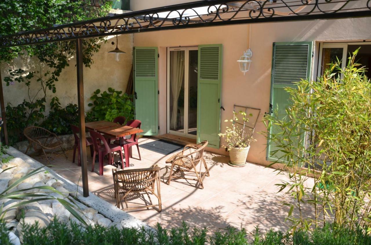 Au Vallon Rouge Saint-Paul-de-Vence Dış mekan fotoğraf